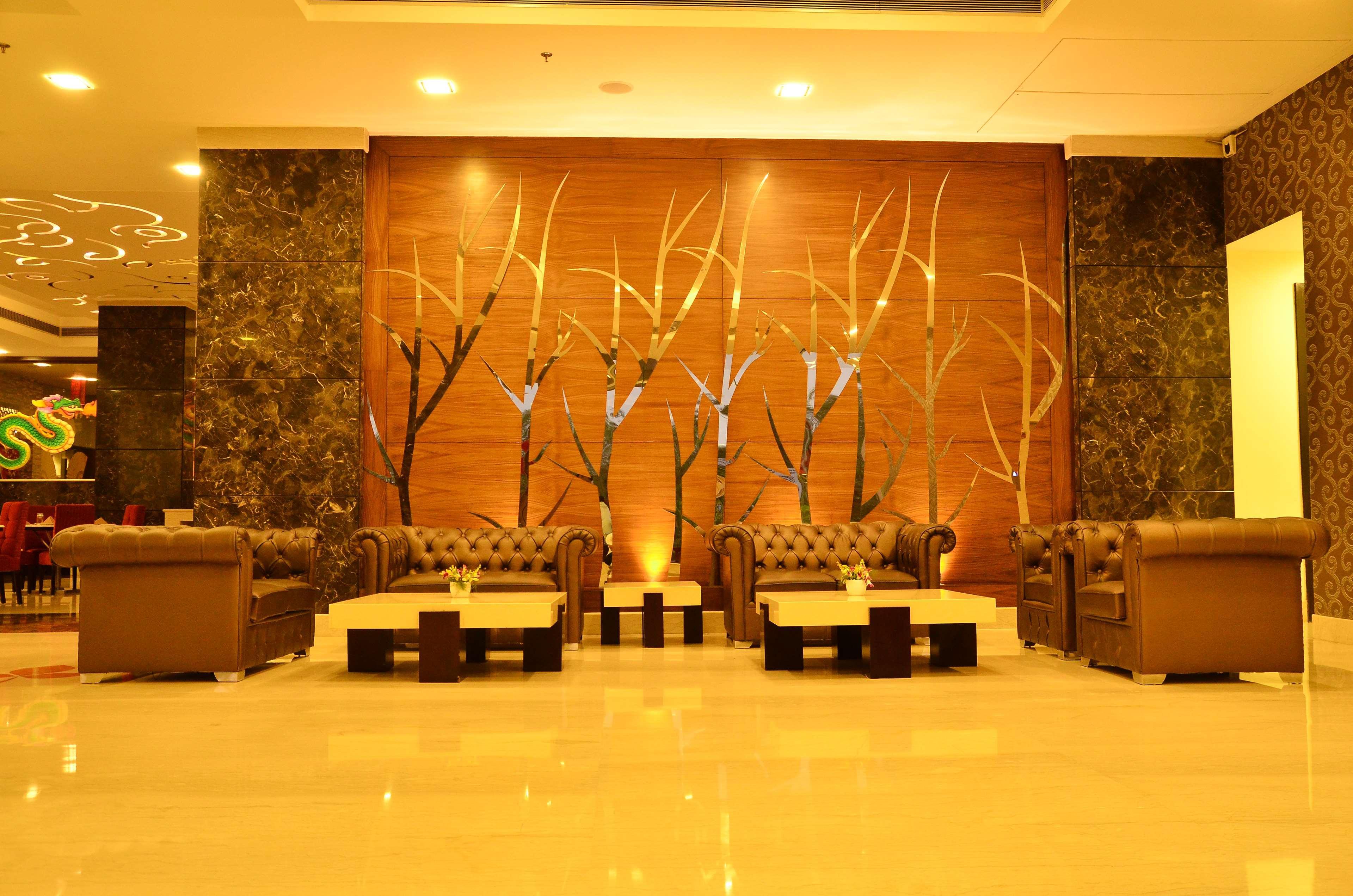 Отель Ramada Jamshedpur Bistupur Экстерьер фото