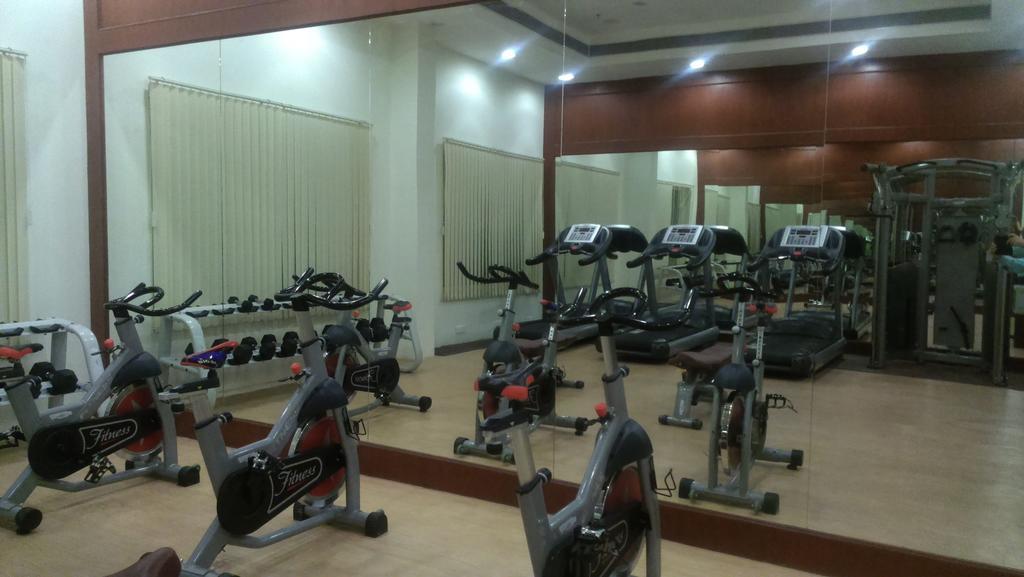 Отель Ramada Jamshedpur Bistupur Экстерьер фото